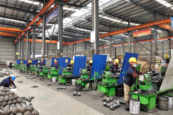 鹿泉网架锥头车间